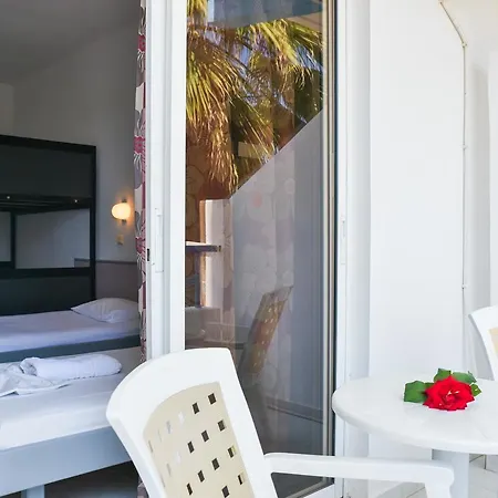 Aparthotel Lagonas